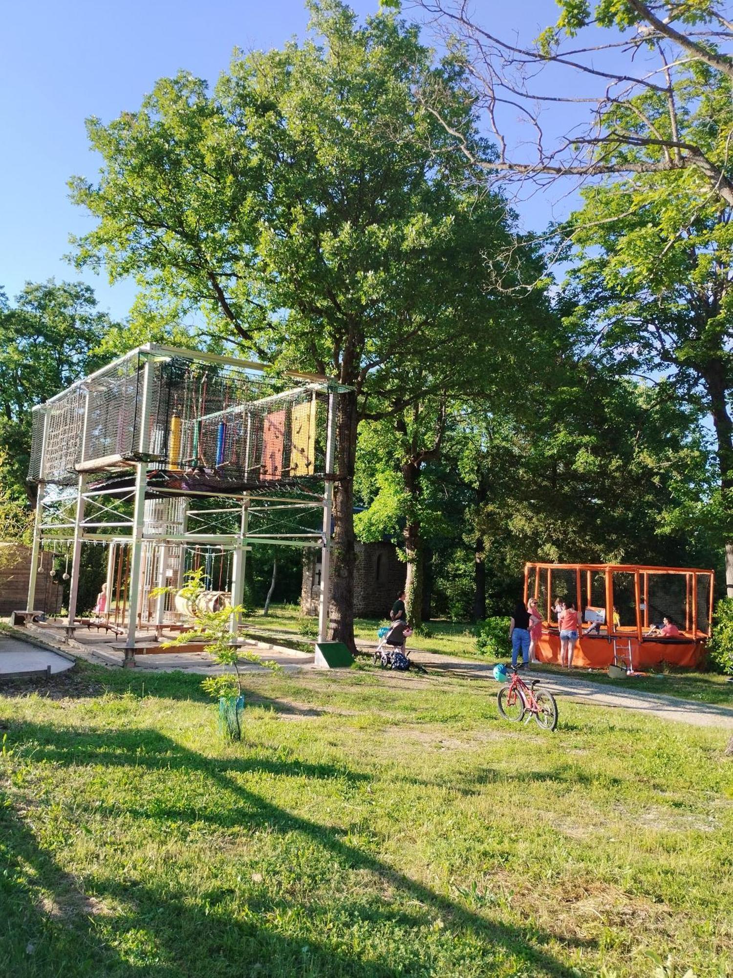 Camping Domaine De Senaud Albon Экстерьер фото